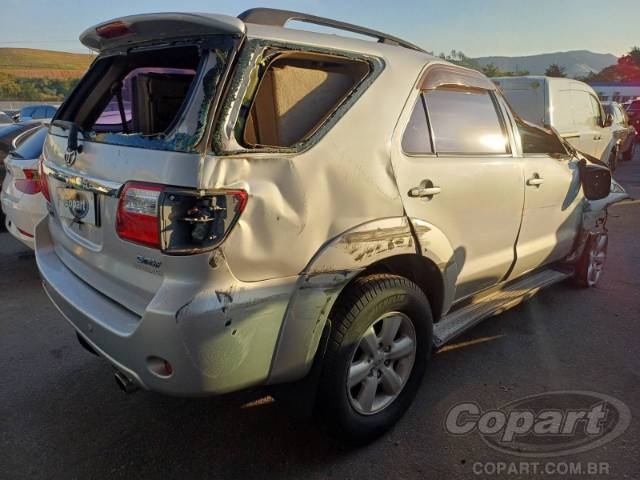 2011 TOYOTA HILUX SW4 