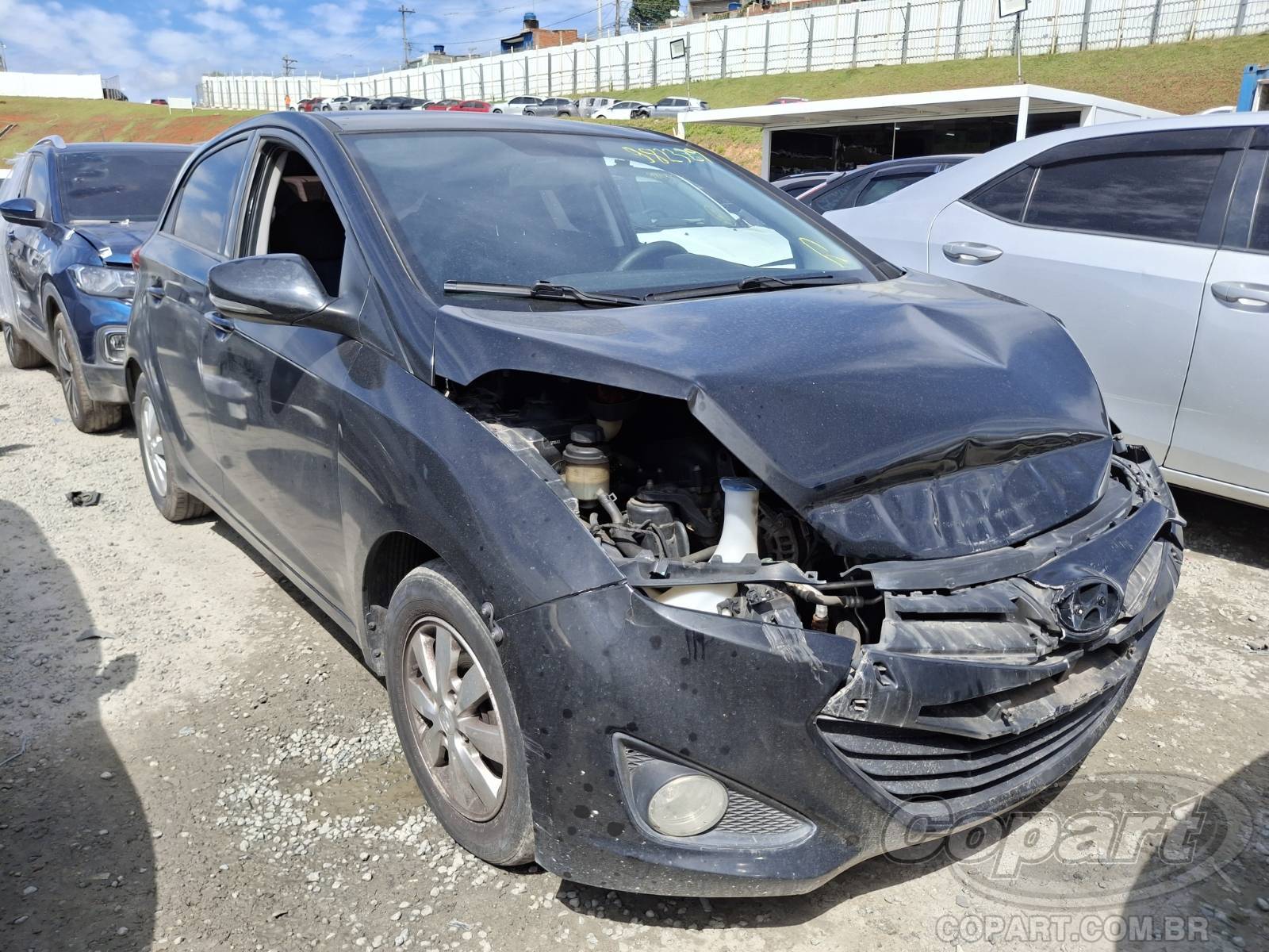 Veículo Hyundai HB20 Hyundai HB20 Comfort 1.6 16V CVVT 2013 Colisão Média Monta 2013 em leilão