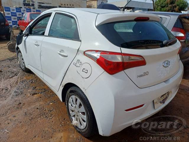 2014 HYUNDAI HB20 
