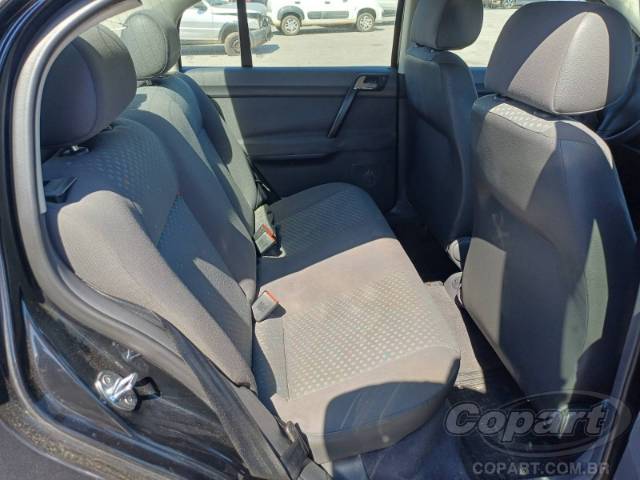 2006 VOLKSWAGEN POLO SEDAN 