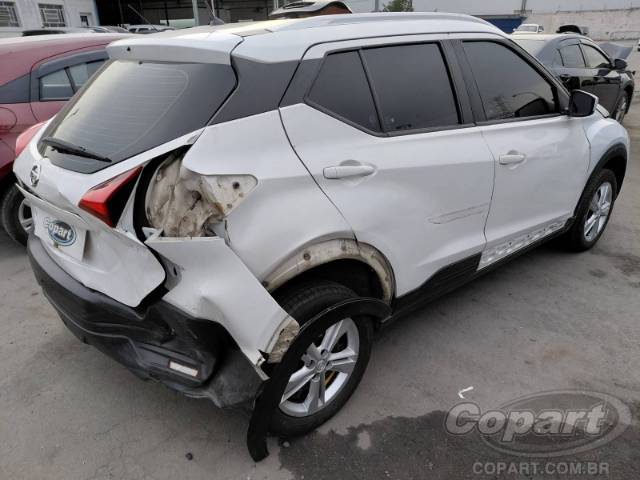 2020 NISSAN KICKS 