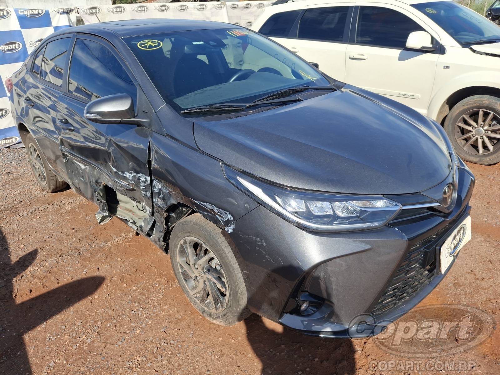 Toyota Yaris Seda 1.5 16V Dual VVT-i 2025