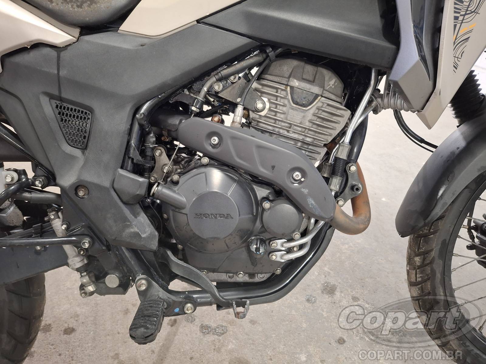 2025 HONDA XRE SAHARA 300 — foto 5 de 10