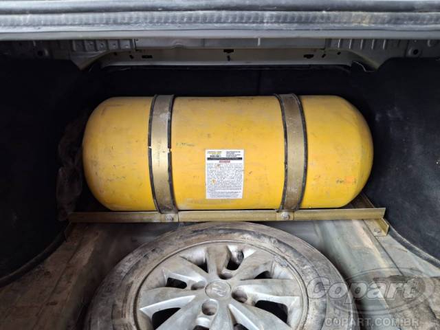 2025 TOYOTA YARIS SEDA 