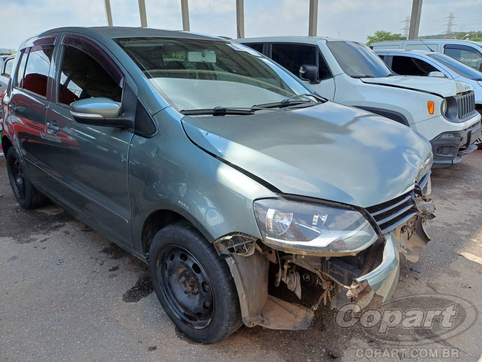 Veículo VW - VolksWagen Fox Volkswagen Fox 1.0 Total Flex 2011 Colisão Média Monta 2011 em leilão