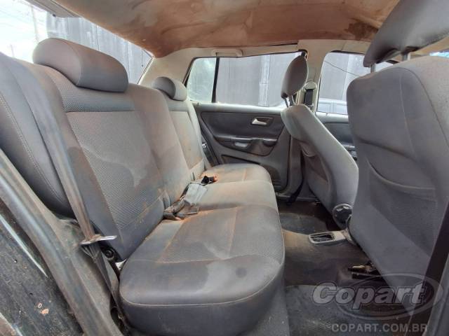 2011 VOLKSWAGEN FOX 