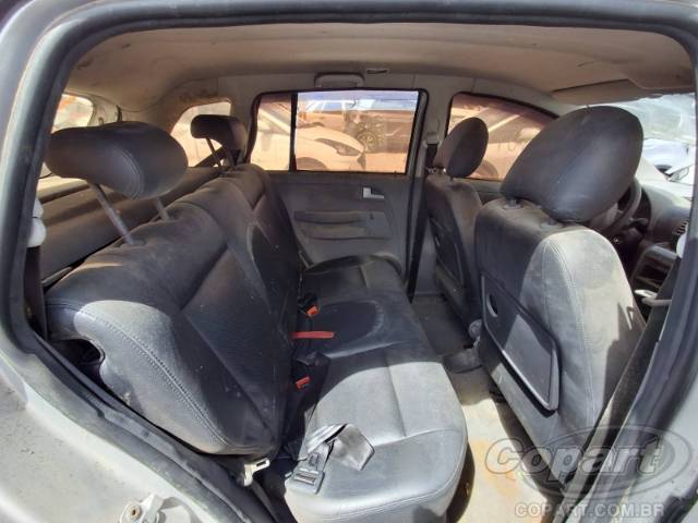 2010 VOLKSWAGEN SPACEFOX 