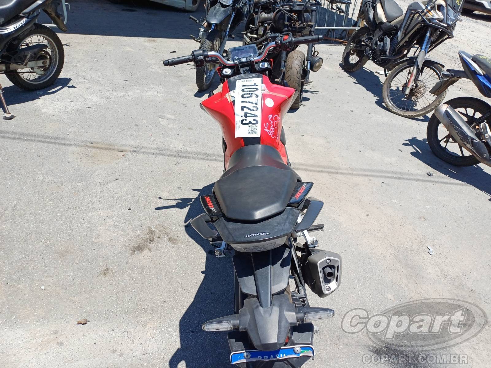 Foto 10 de 10: 2025 HONDA CB 300F