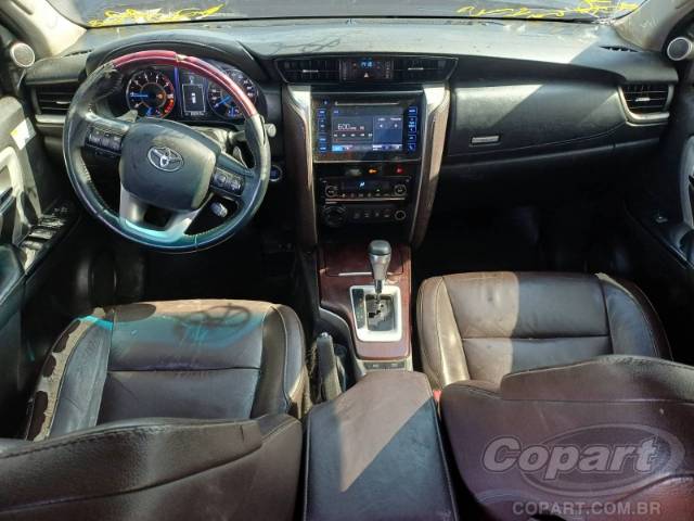 2016 TOYOTA HILUX SW4 