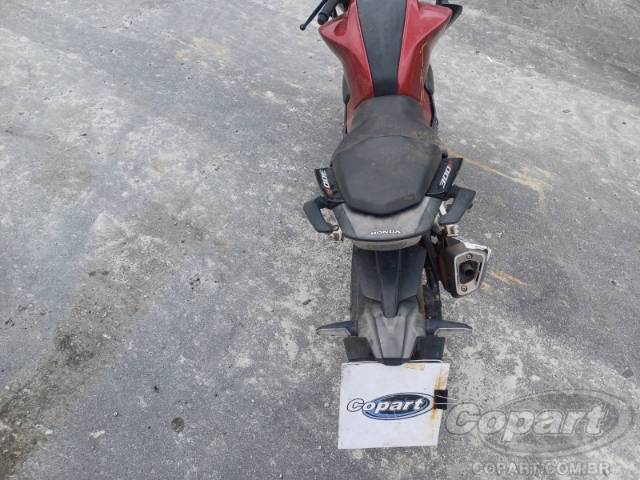 2025 HONDA CB 300F 