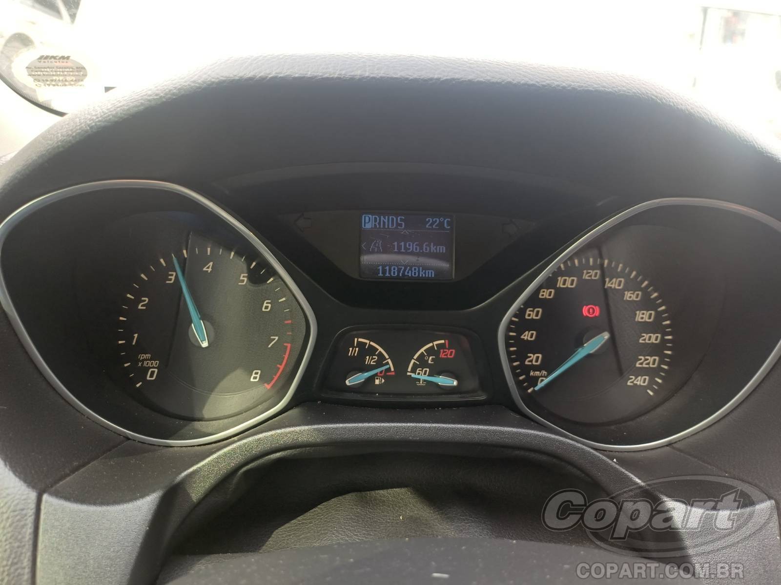 Foto 8 de 10: 2014 FORD FOCUS SEDAN