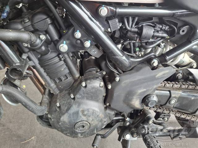 2026 ROYAL ENFIELD Guerrilla 