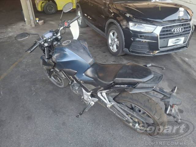 2025 HONDA CB 300F 