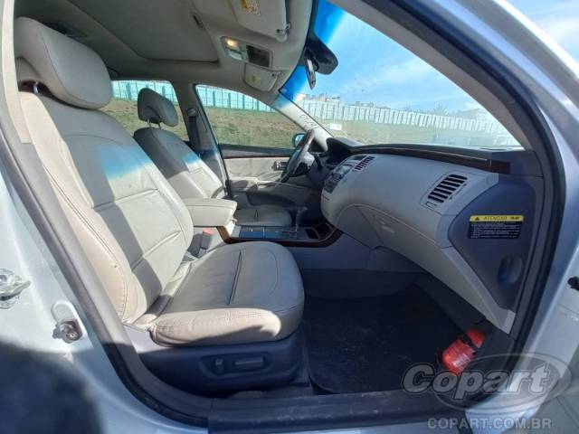 2011 HYUNDAI AZERA 