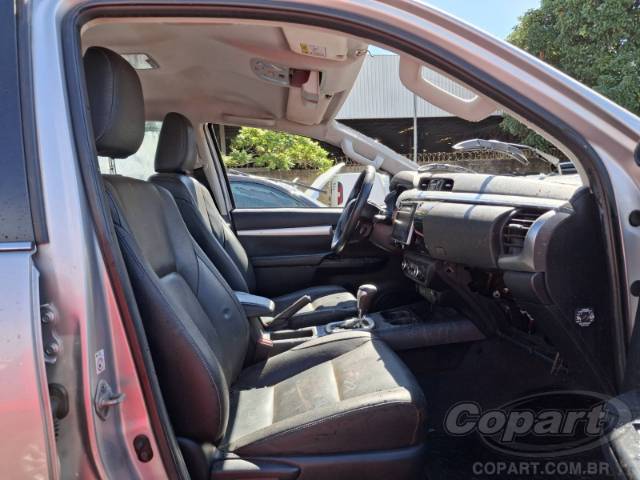 2017 TOYOTA HILUX CD 