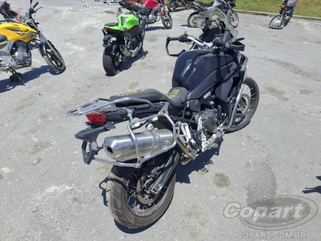 2026 BMW F 900 