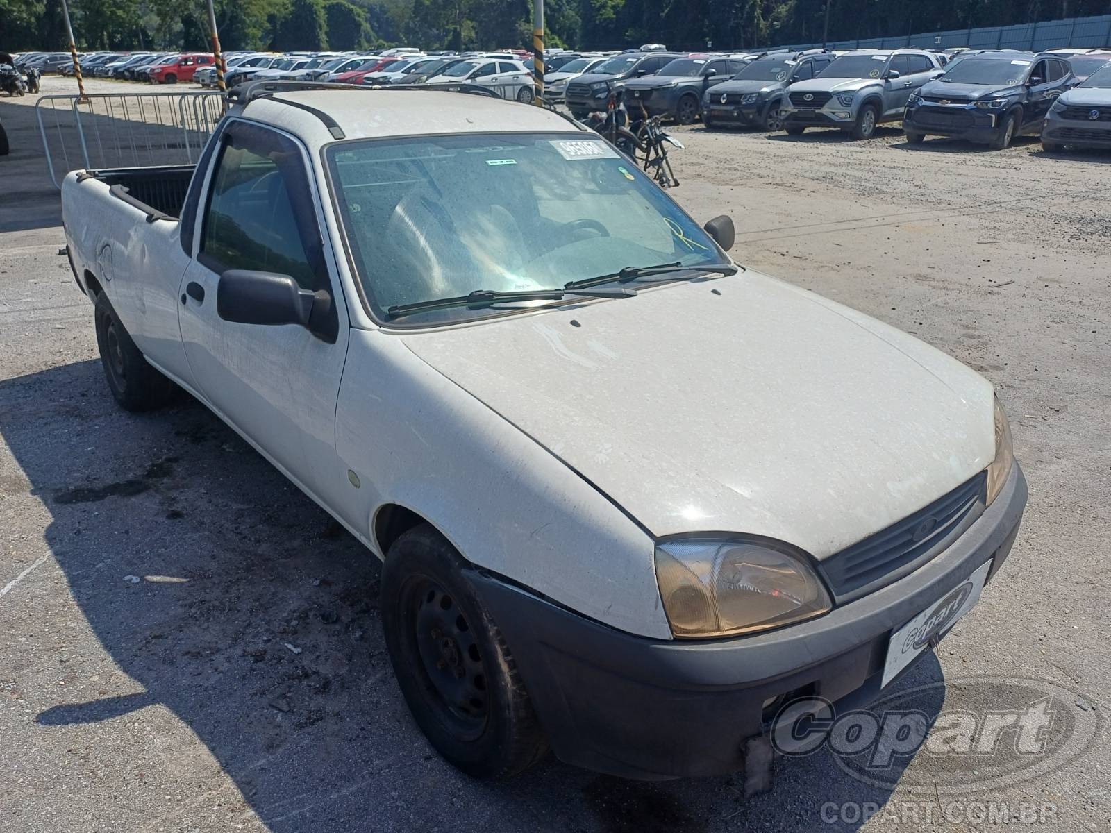 Veículo FORD Courier Ford Courier L 1.6 2013 Média Monta 2013 em leilão