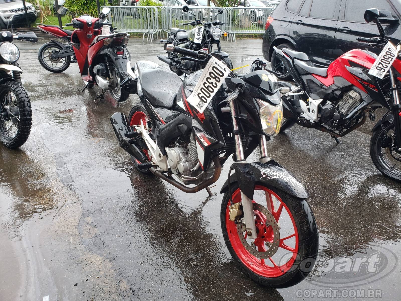 HONDA CB 250 F Twister