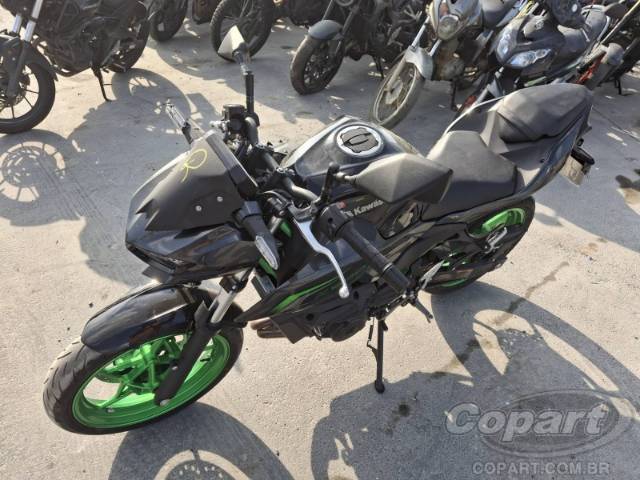 2026 KAWASAKI Z500 