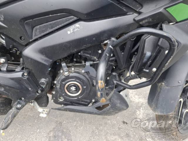 2025 BAJAJ DOMINAR 
