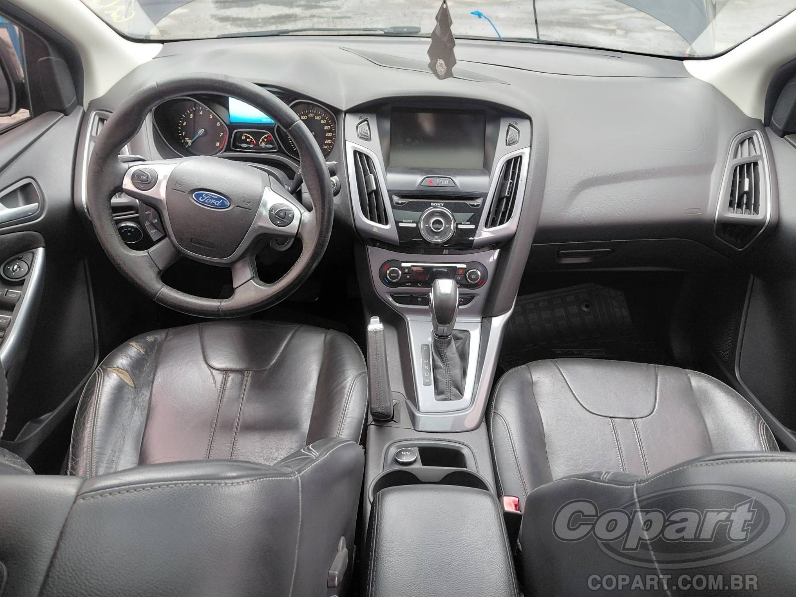 Foto 9 de 11: 2015 FORD FOCUS SEDAN