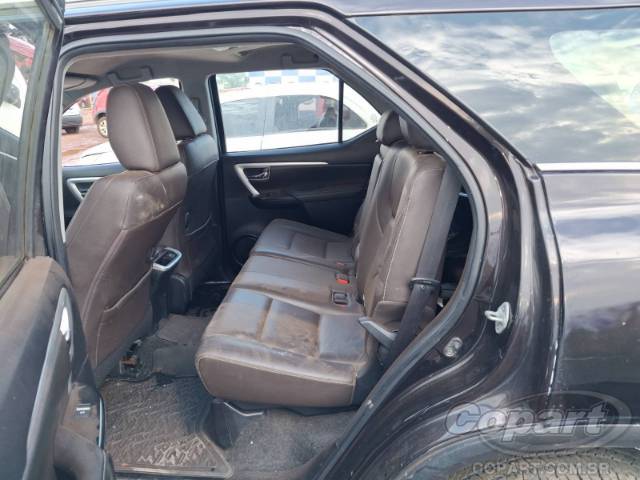 2017 TOYOTA HILUX SW4 