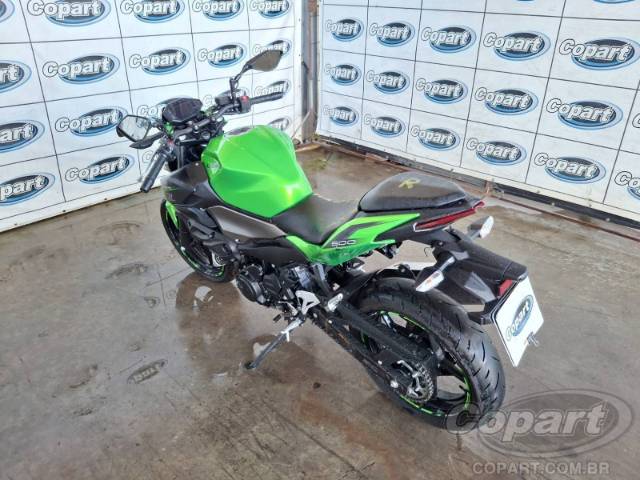 2025 KAWASAKI Z500 