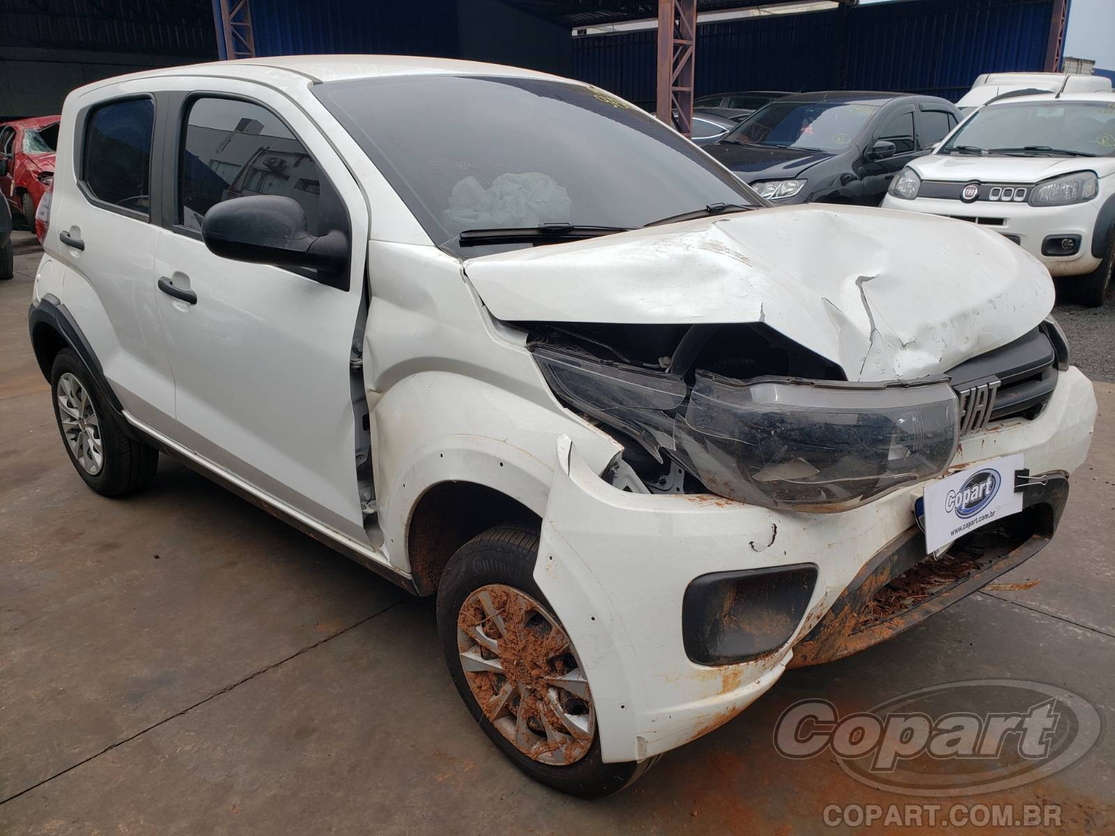Fiat Mobi Like 1.0 Fire 2024 Colisão Média Monta