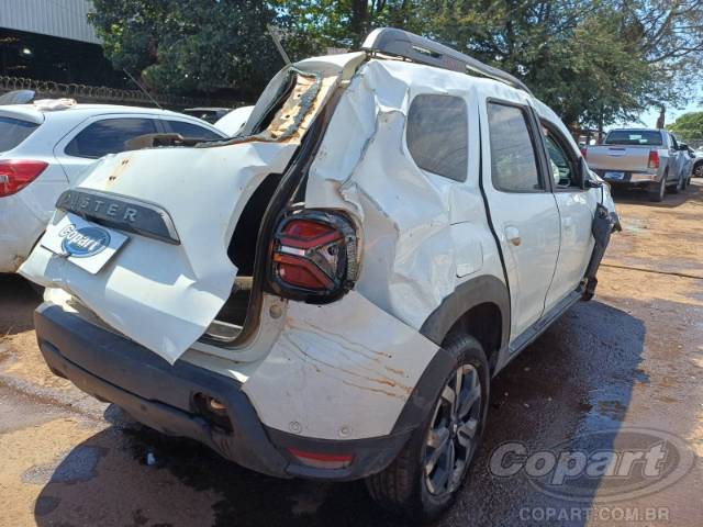 2025 RENAULT DUSTER 