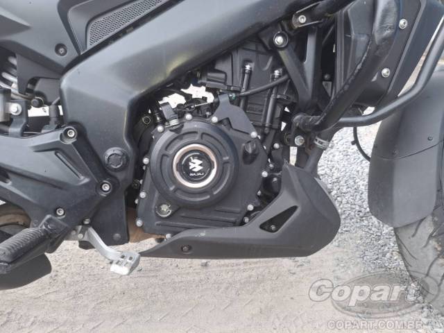 2025 BAJAJ DOMINAR 