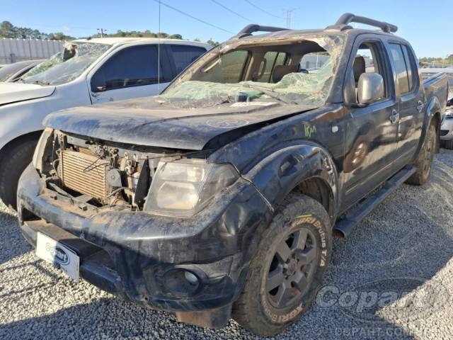 2015 NISSAN FRONTIER CD 
