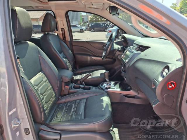 2024 NISSAN FRONTIER CD 