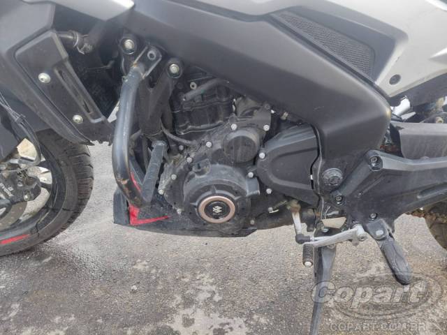 2025 BAJAJ DOMINAR 