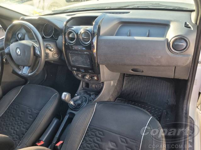 2017 RENAULT DUSTER OROCH 