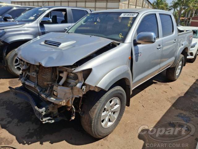 2015 TOYOTA HILUX CD 