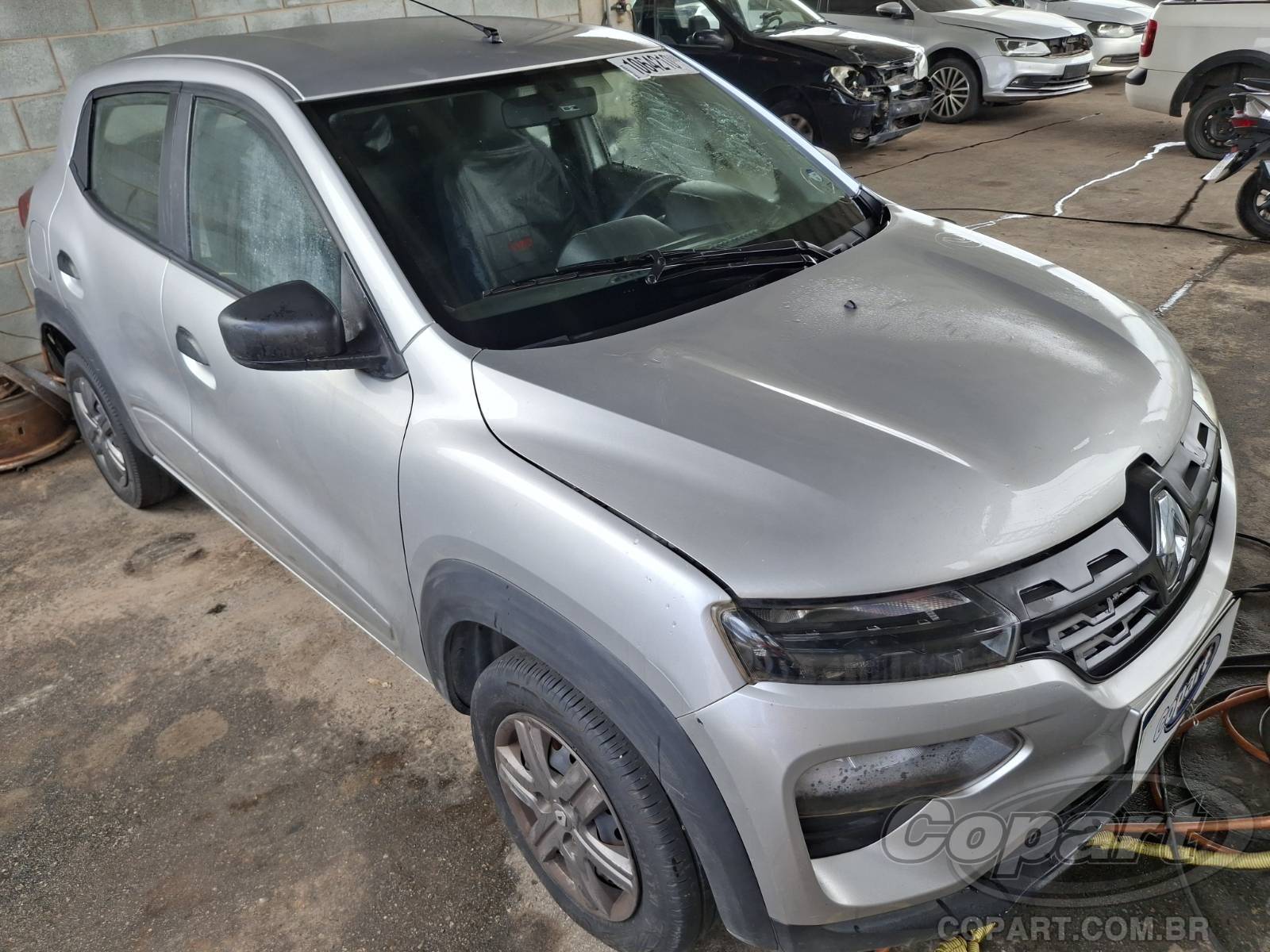 Veículo Renault Kwid Renault Kwid Zen 1.0 SCe 2023 Enchente 2023 em leilão