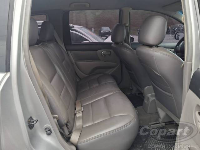 2011 NISSAN LIVINA 