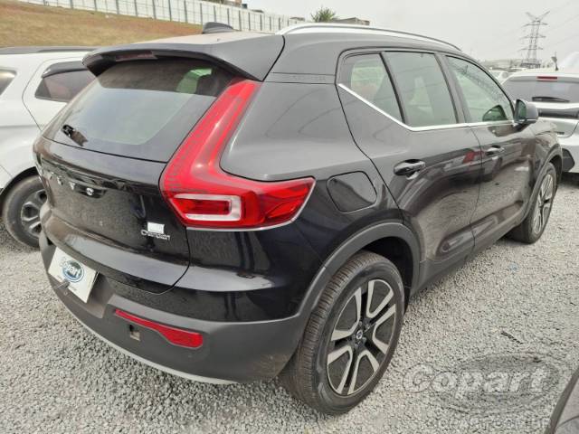 2021 VOLVO XC40 