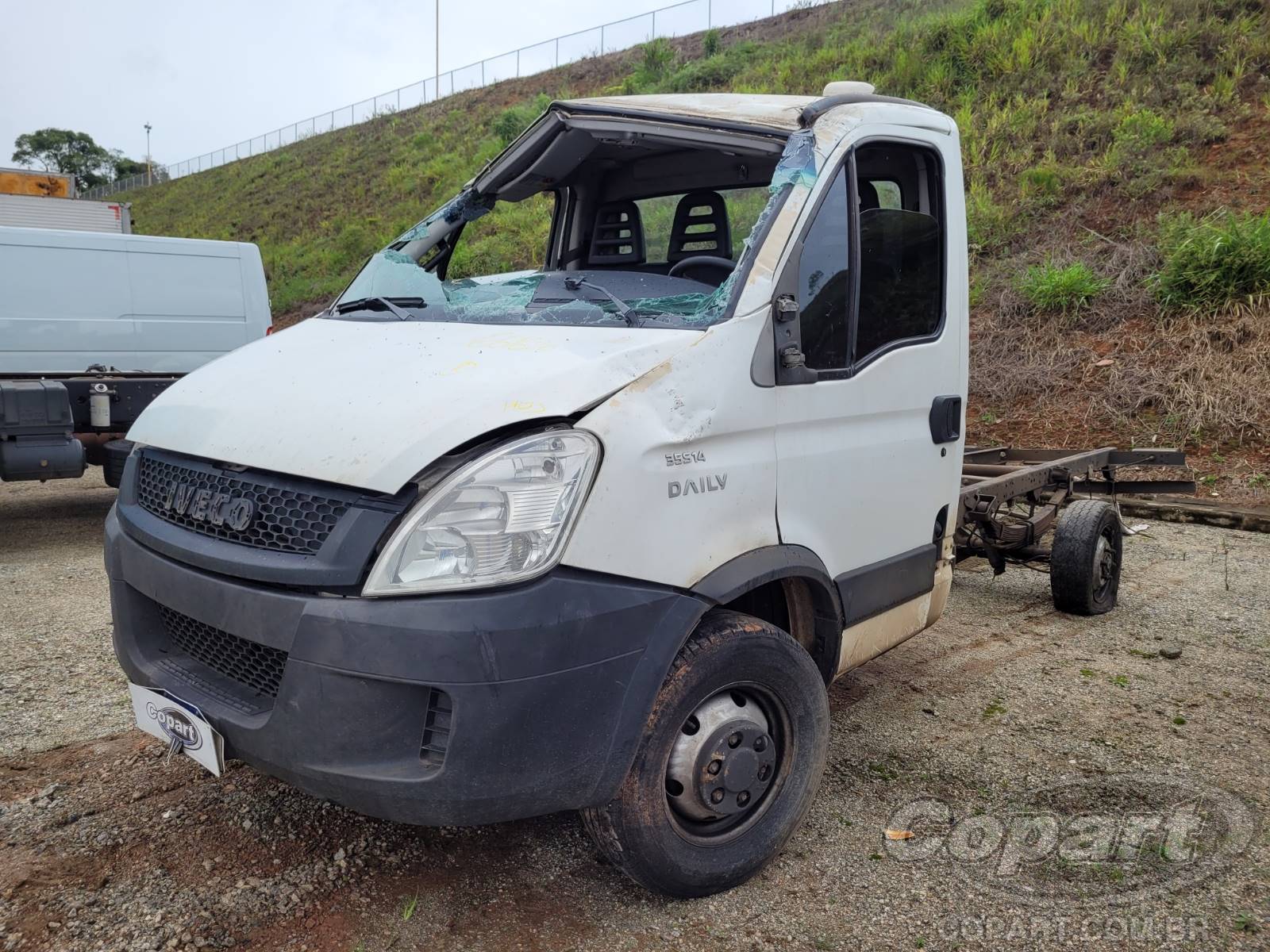 2015 IVECO DAILY CHASSI — leilão em Pirapora/SP (foto 2)