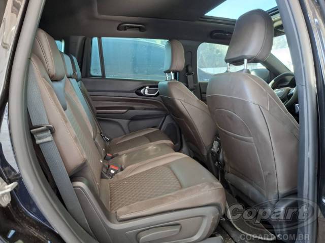 2025 JEEP COMMANDER 