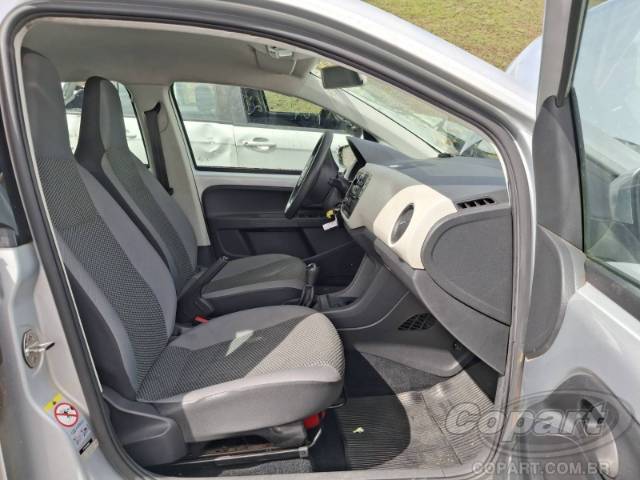 2015 VOLKSWAGEN UP 