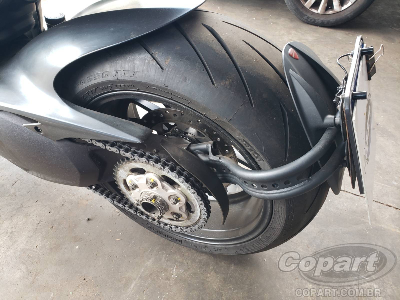 Foto 6 de 10: 2015 DUCATI DIAVEL