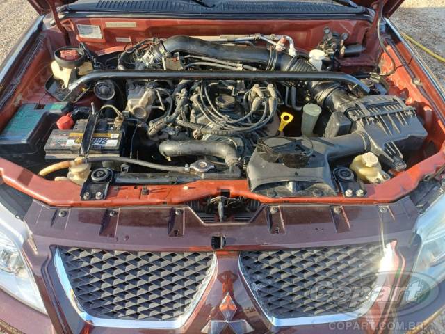 2011 MITSUBISHI PAJERO TR4 