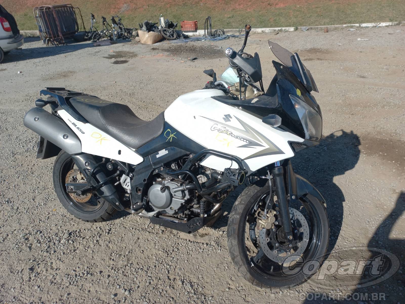 Veículo SUZUKI Suzuki SUZUKI DL 650 V-STROM 2012 Colisão 2012 em leilão