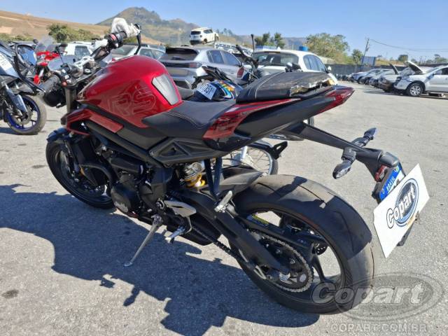 2024 TRIUMPH STREET TRIPLE 