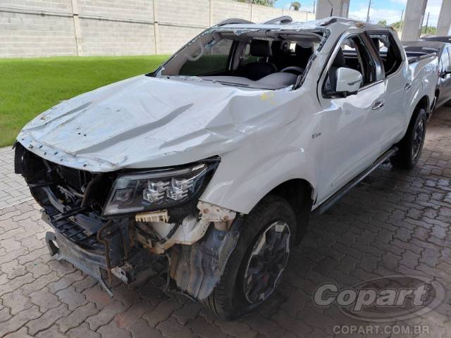 2025 NISSAN FRONTIER CD 