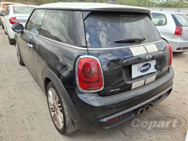 2015 MINI COOPER 