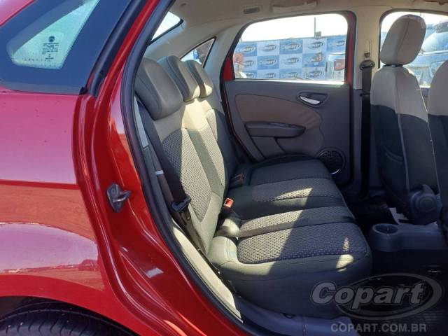 2015 FIAT GRAND SIENA 