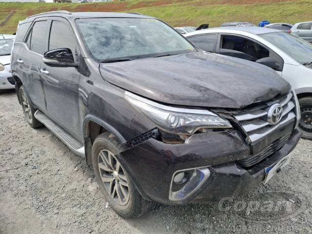 2017 TOYOTA HILUX SW4 