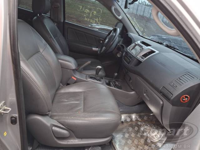 2012 TOYOTA HILUX CD 